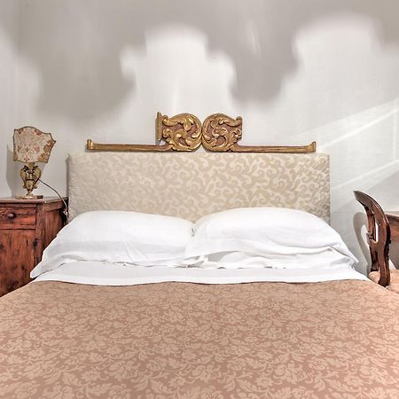 B&B La Residenza Del Poeta Montesicuro Ngoại thất bức ảnh