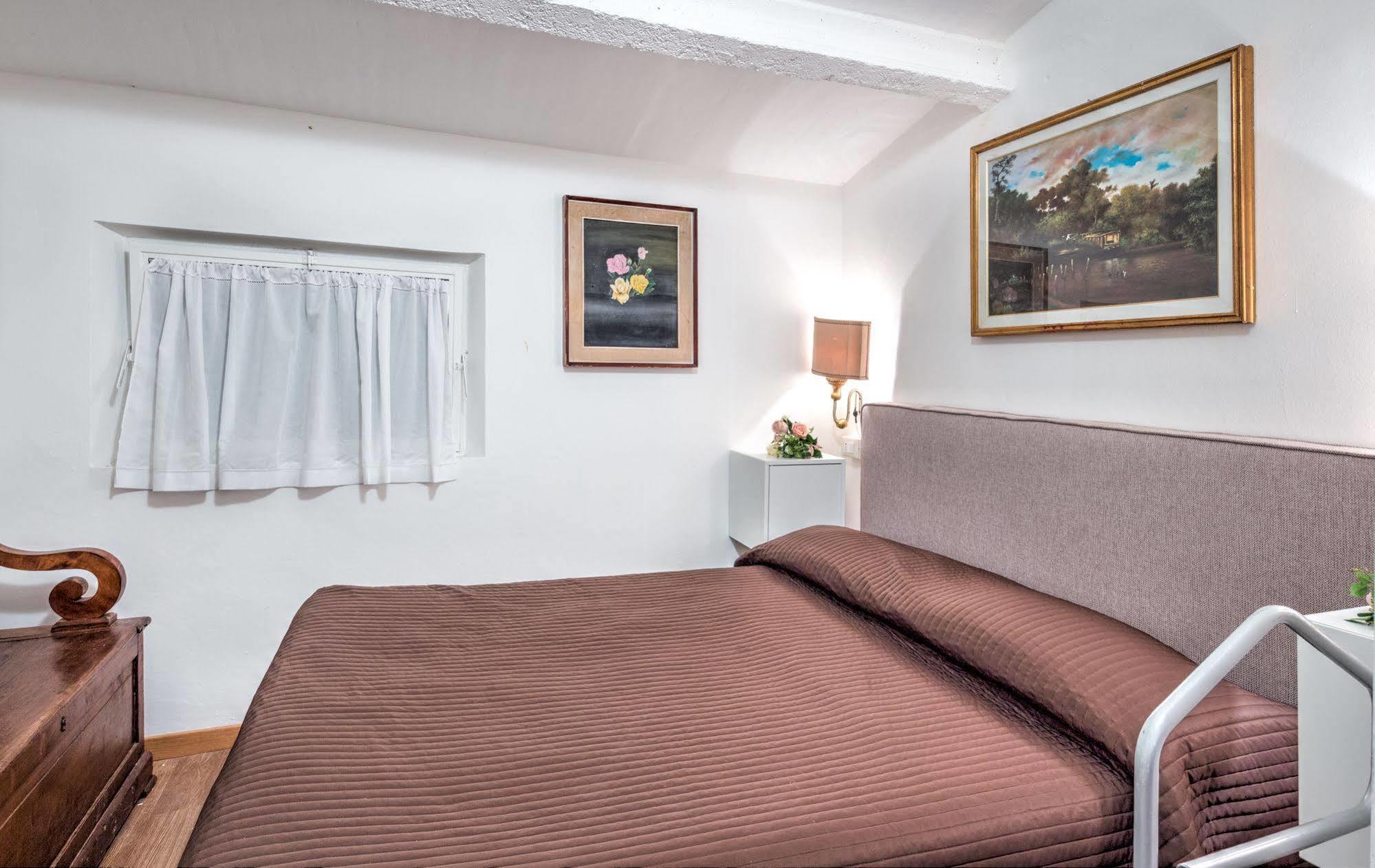 B&B La Residenza Del Poeta Montesicuro Ngoại thất bức ảnh