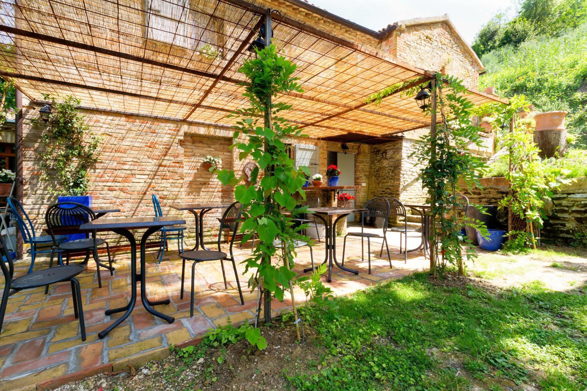 B&B La Residenza Del Poeta Montesicuro Ngoại thất bức ảnh